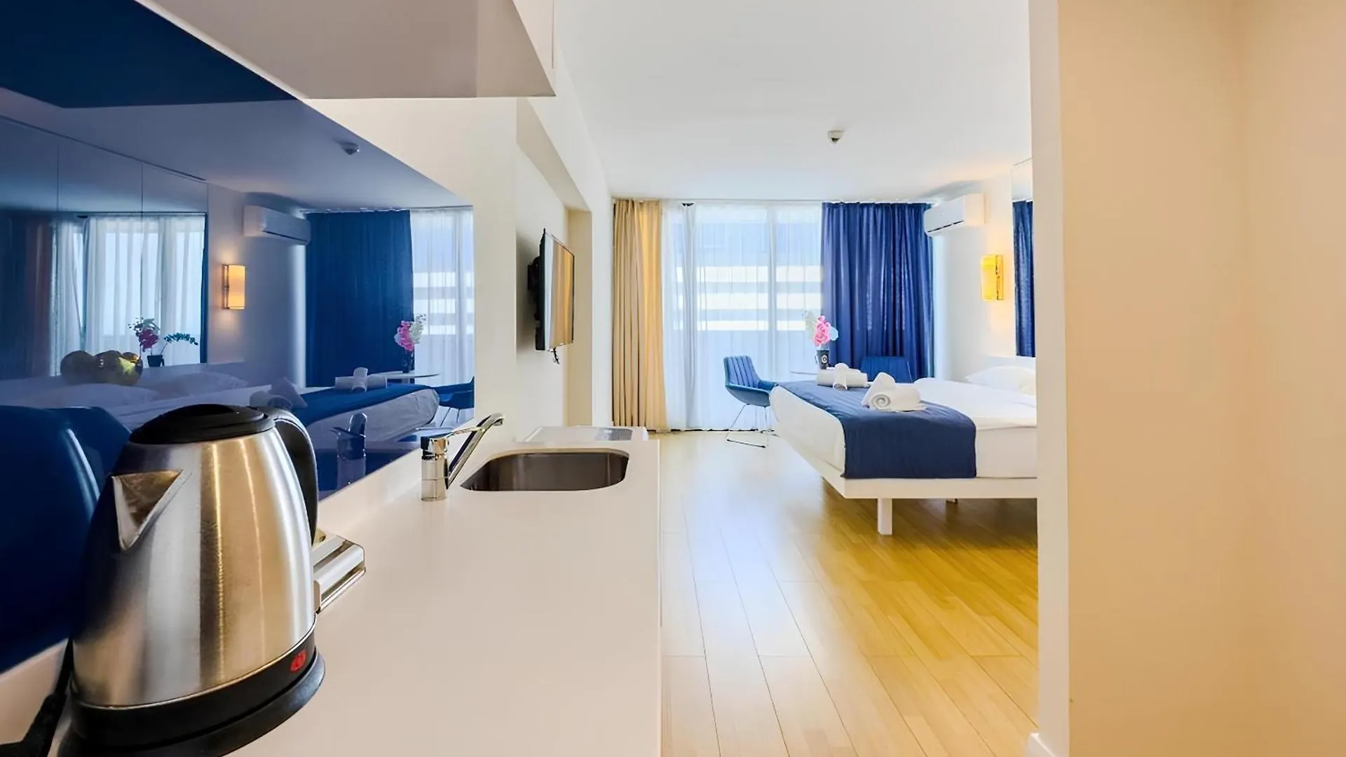 New Orbi City Suite 巴统 酒店