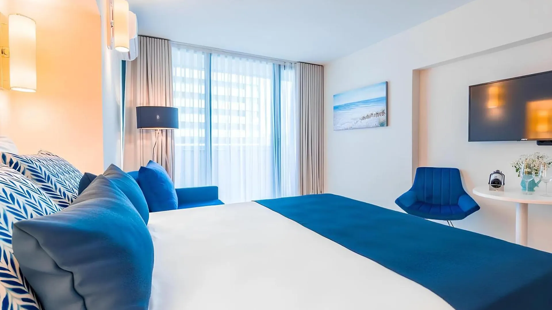 New Orbi City Suite 巴统 5*,